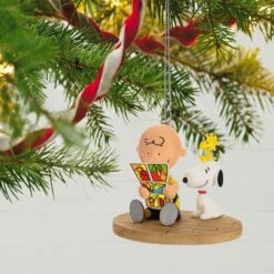 Hallmark The Peanuts® Gang Sunday Morning Funnies Ornament -Toys Gift Store the peanuts r gang sunday morning funnies ornament 5 33074954436792
